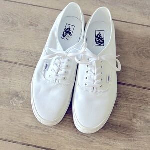 BRAND NEW VANS! White lace up Vans Men’s size 13